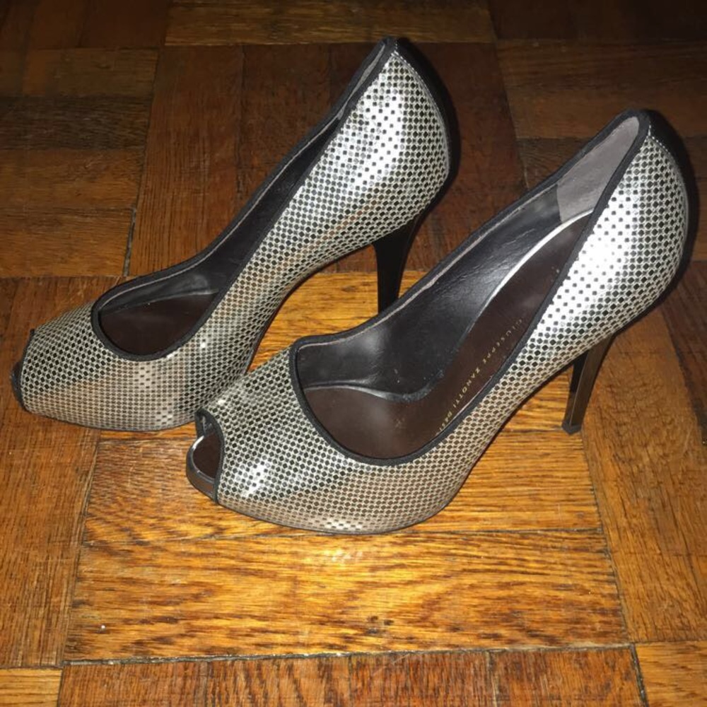 Silver Pumps - Picture 2 of 3